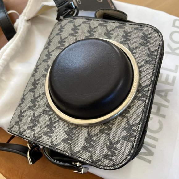 Michael Kors Camera Handbag - Picture 3 of 4